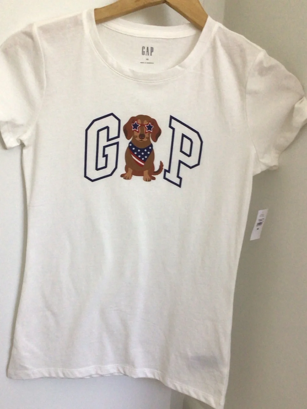 GAP LIMITED EDITION white tee